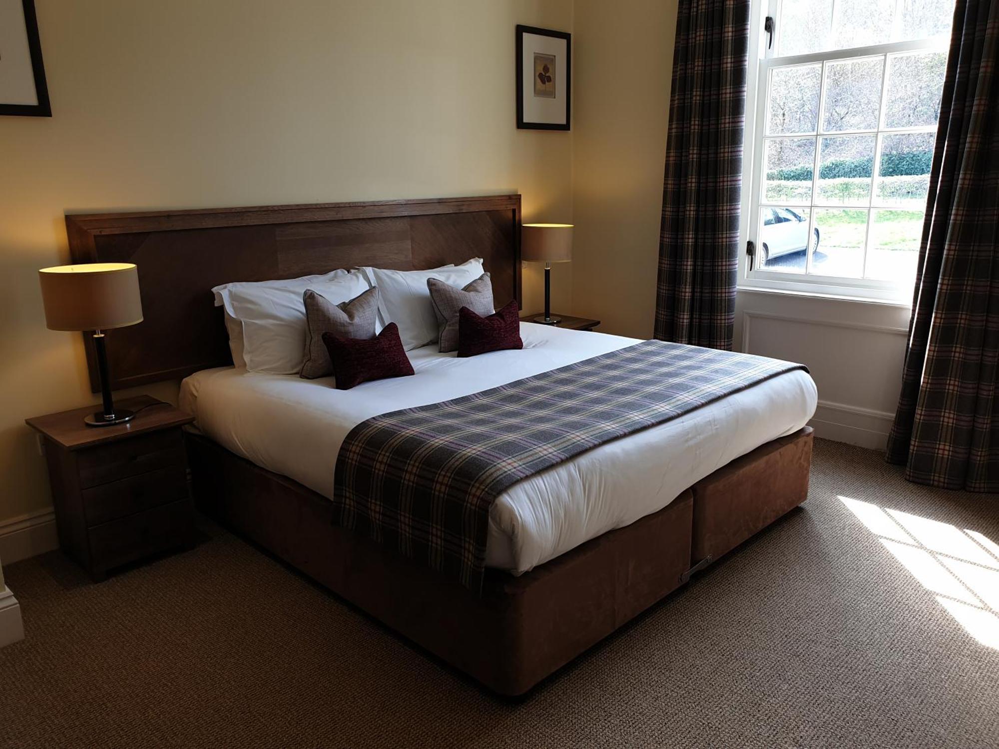 Cameron House On Loch Lomond Алекзандрия Экстерьер фото A bedroom at the hotel